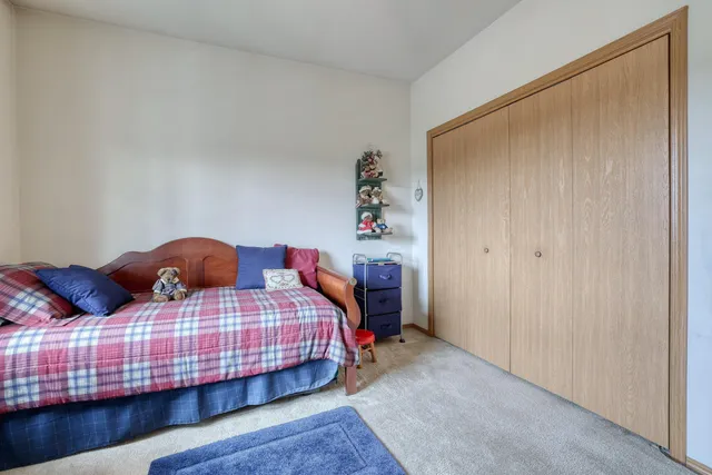 $189,000 | 140 West Commerce Boulevard, Unit 306, Slinger, WI 53086