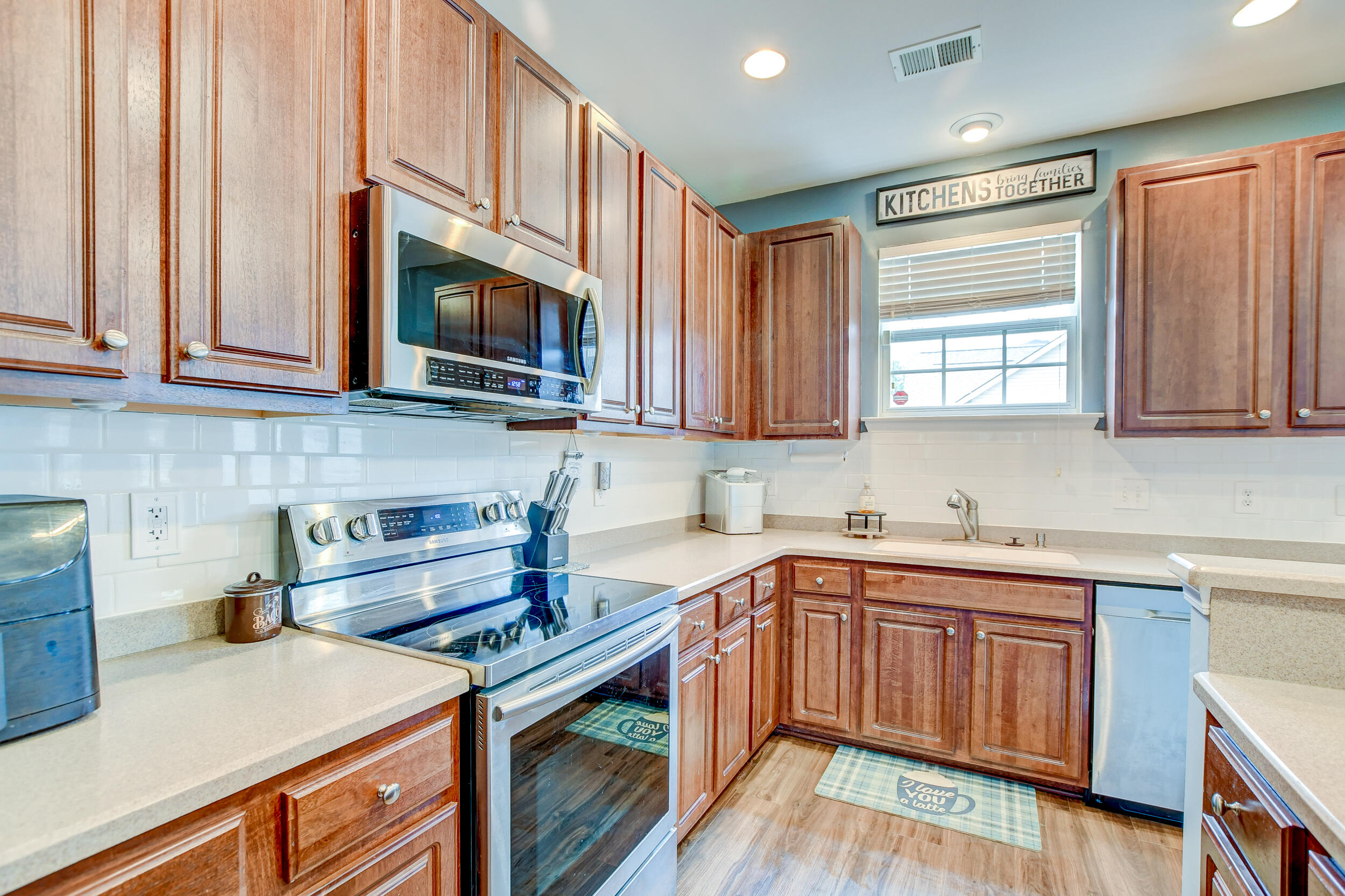 219 Westbrooke Road Summerville, SC 29486 - Photo 11 of 33 DSC_3316_17_18_19_20