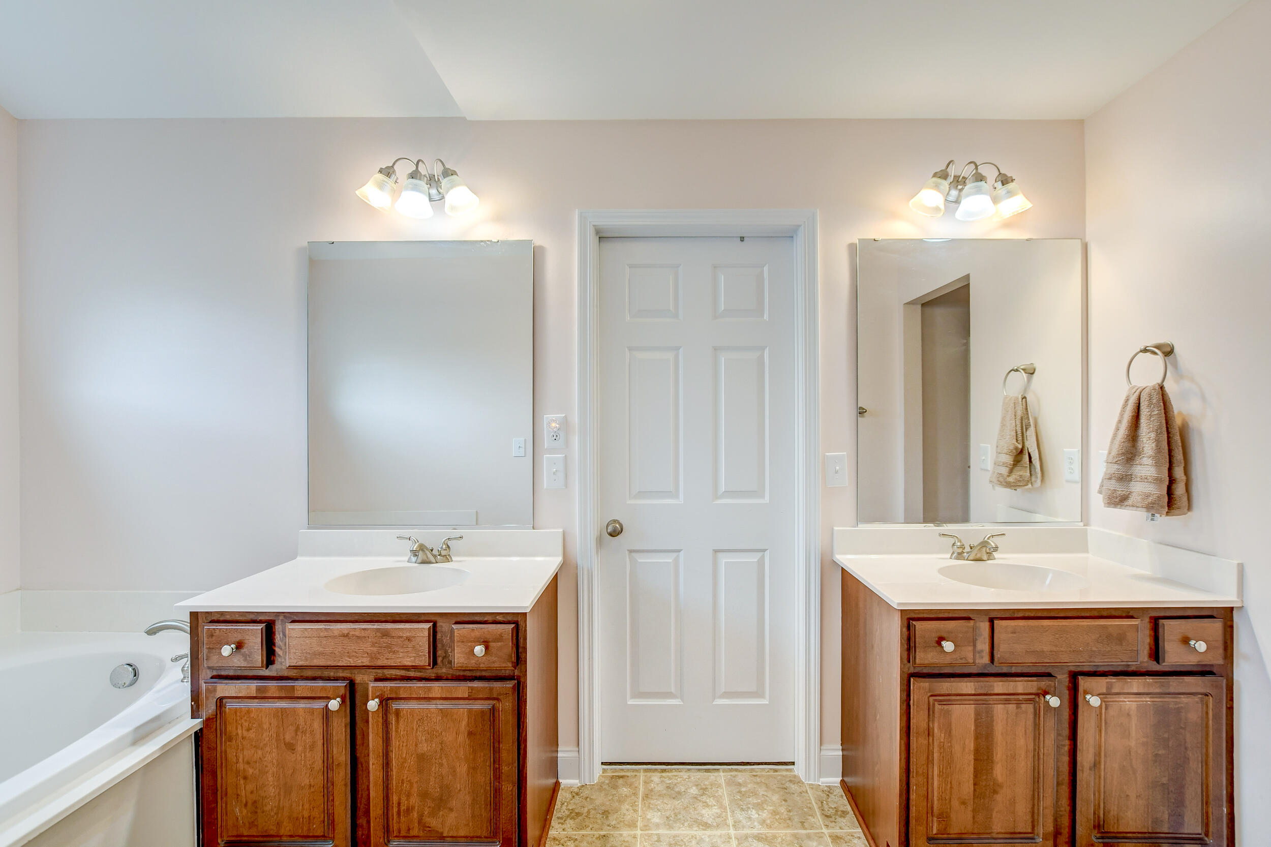 219 Westbrooke Road Summerville, SC 29486 - Photo 18 of 33 DSC_3236_37_38_39_40