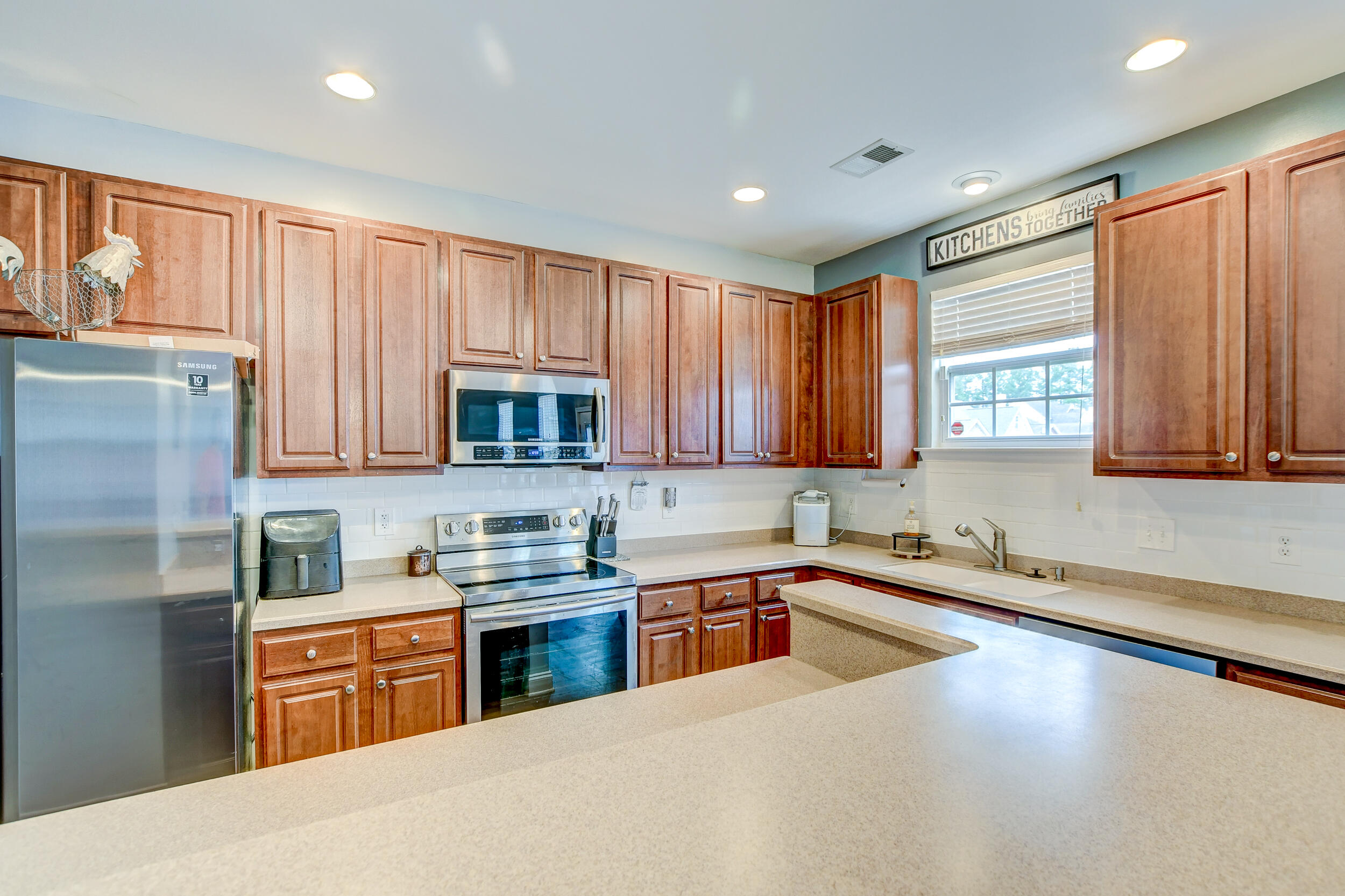 219 Westbrooke Road Summerville, SC 29486 - Photo 10 of 33 DSC_3326_27_28_29_30