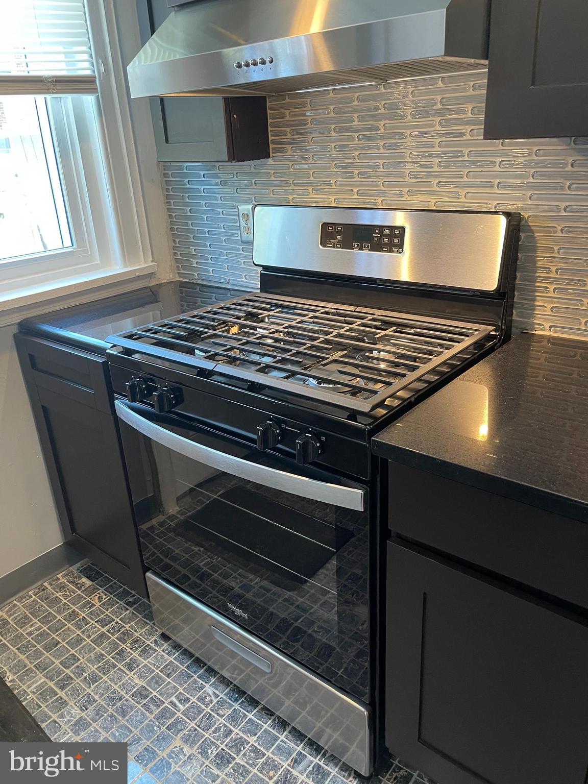 2833 Yorkship Road Camden, NJ 08104 - Photo 13 of 28 kitchen