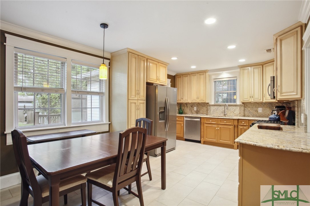 502 East 66th Street Savannah, GA 31405 - Photo 12 of 22