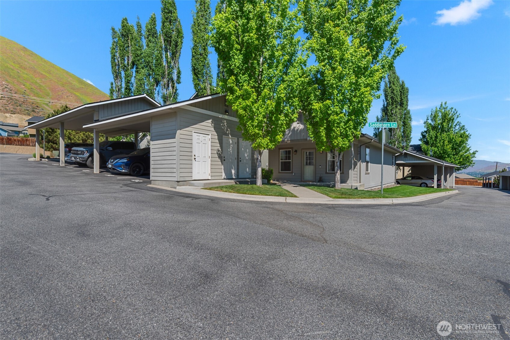 2152 Roper Lane Wenatchee, WA 98801 - Photo 1 of 26