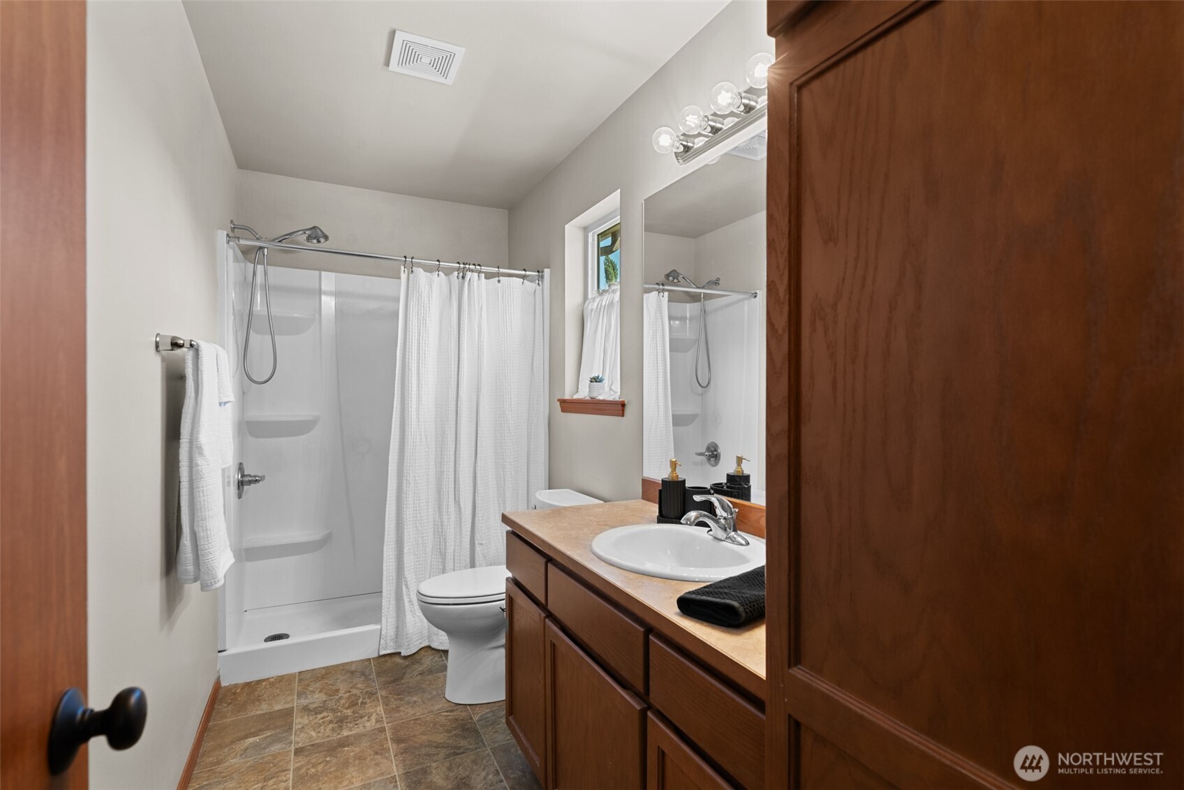 2152 Roper Lane Wenatchee, WA 98801 - Photo 18 of 26