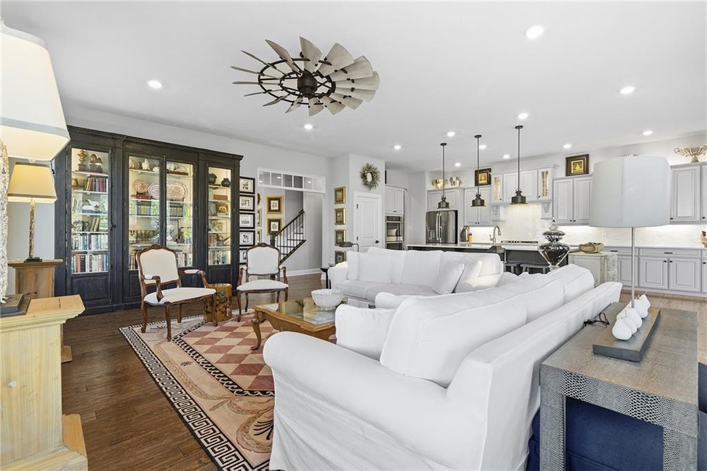 2015 Cherry Road Gibsonia, PA 15044 - Photo 3 of 50 a living room with furniture and a large window