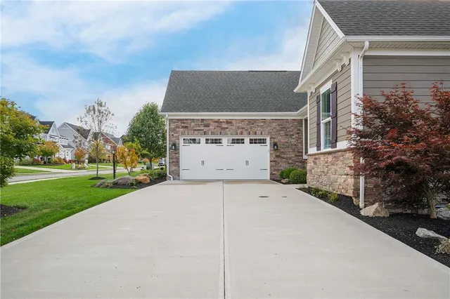 $898,000 | 2015 Cherry Road, Gibsonia, PA 15044
