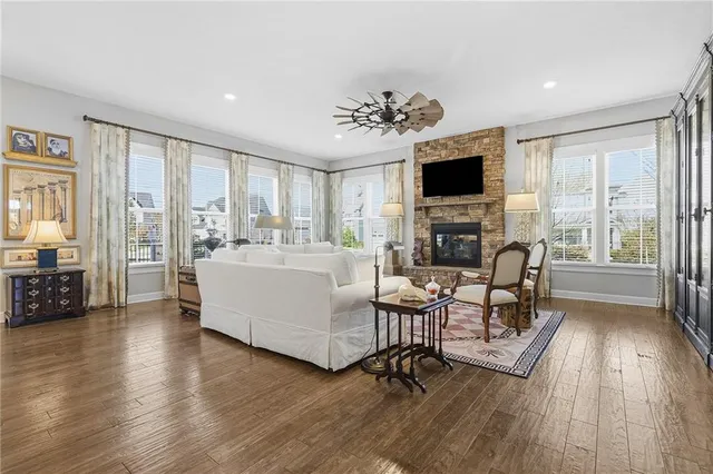 $898,000 | 2015 Cherry Road, Gibsonia, PA 15044