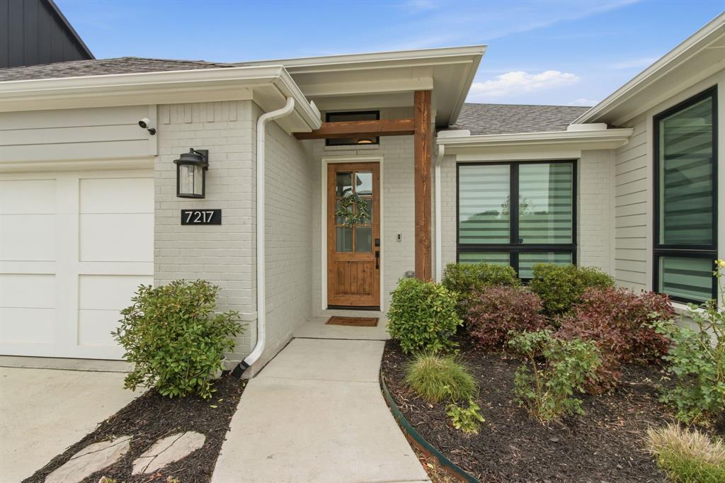 7217 Mantle Ridge Drive Fort Worth, TX 76179 - Photo 4 of 31