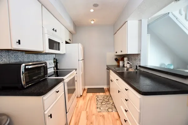 $359,900 | 201 Lake Street, Unit 30, Weymouth, MA 02189