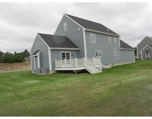 16 Quail Run Road Bridgewater, MA 02324 - Photo 4 of 27 Gallery Image 4