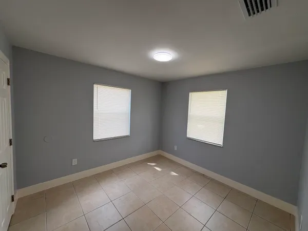 $2,550 | 4593 Coconut Road, Lake Worth, FL 33461
