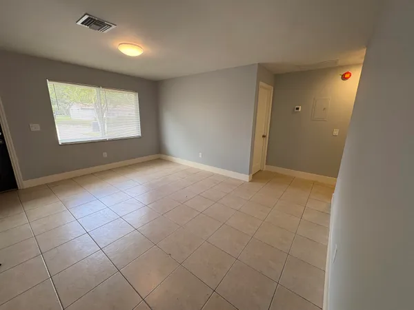 $2,550 | 4593 Coconut Road, Lake Worth, FL 33461