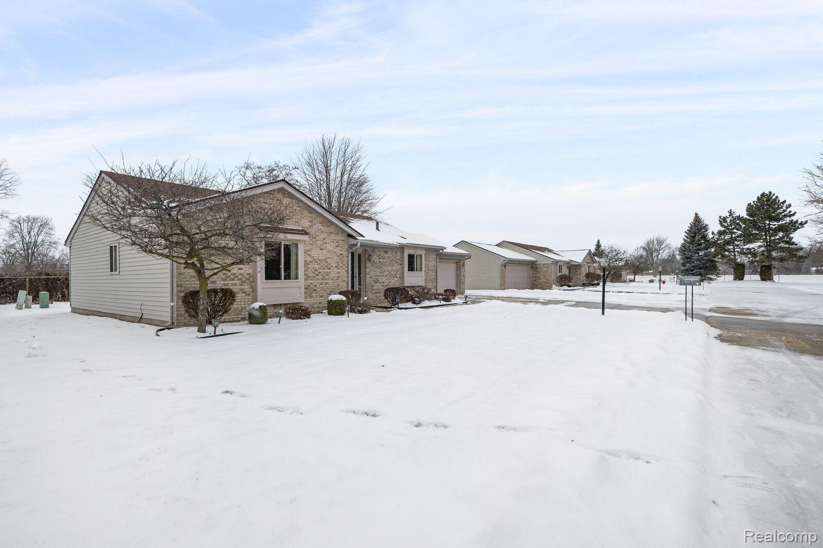 18757 Common Road Roseville, MI 48066 - Photo 2 of 22 Gallery Image 2