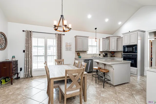 $419,900 | 37220 Mindy Way Drive, Prairieville, LA 70769