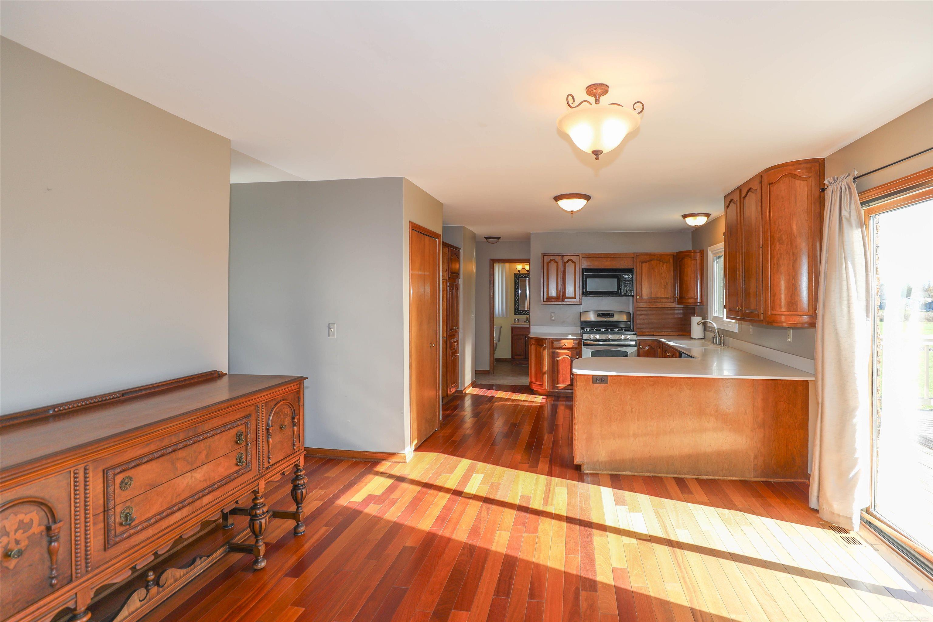 8065 Short Cut Road Fair Haven, MI 48023 - Photo 13 of 39 Kitchen Nook