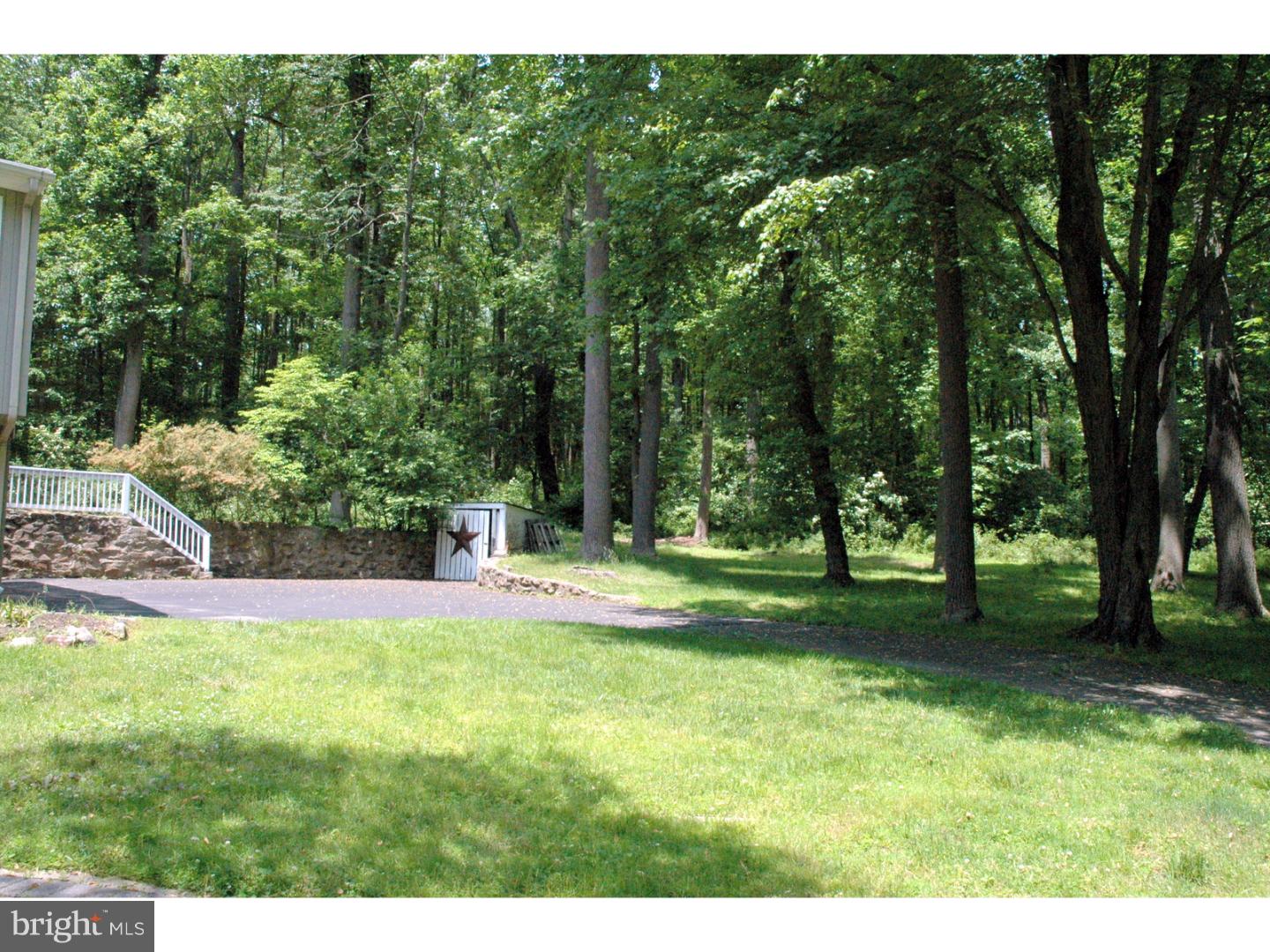 17 Poor Farm Road Pennington, NJ 08534 - Photo 6 of 24 Driveway