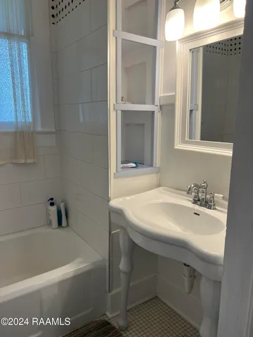 $3,300 | 1011 Lee Avenue, Lafayette, LA 70501