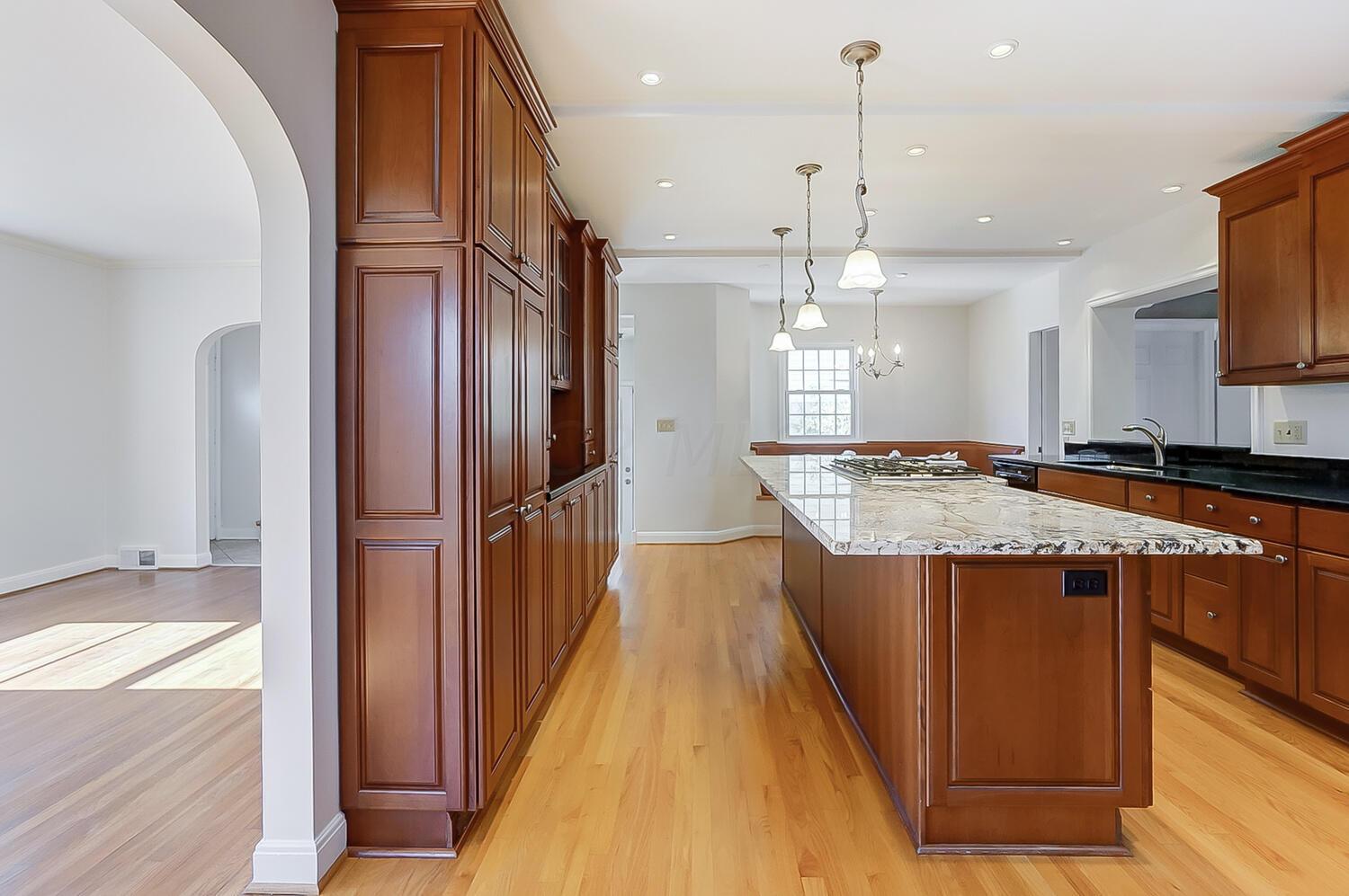 1548 Cardiff Road Upper Arlington, OH 43221 - Photo 13 of 84 50044356-013_web