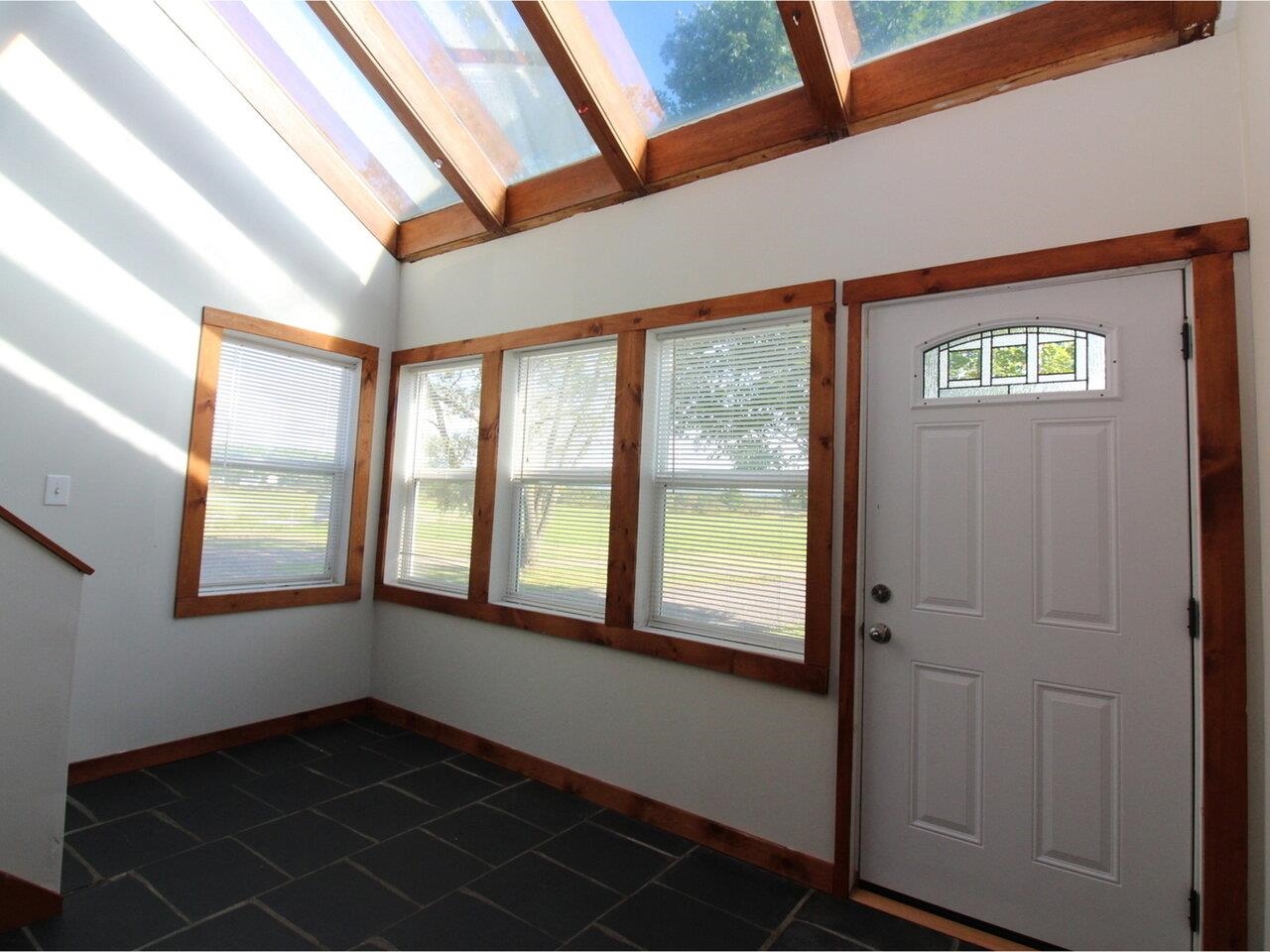 87 Towers Road Essex, VT 05452 - Photo 3 of 33 Gallery Image 3