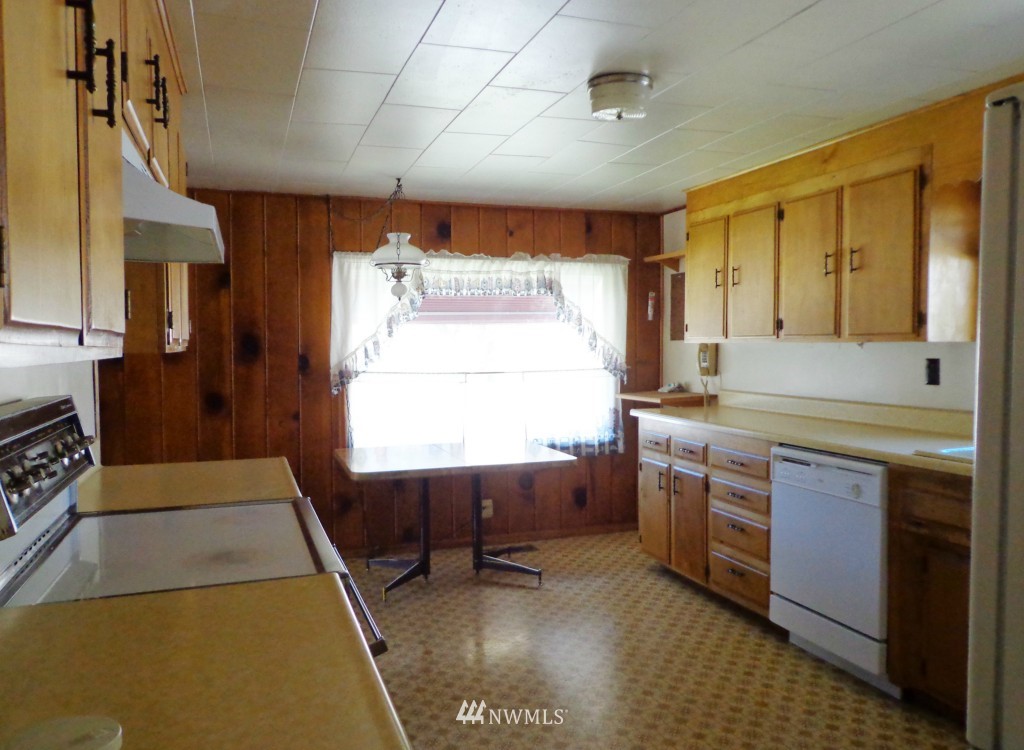 31171 State Rte 20 Republic, WA 99166 - Photo 7 of 24