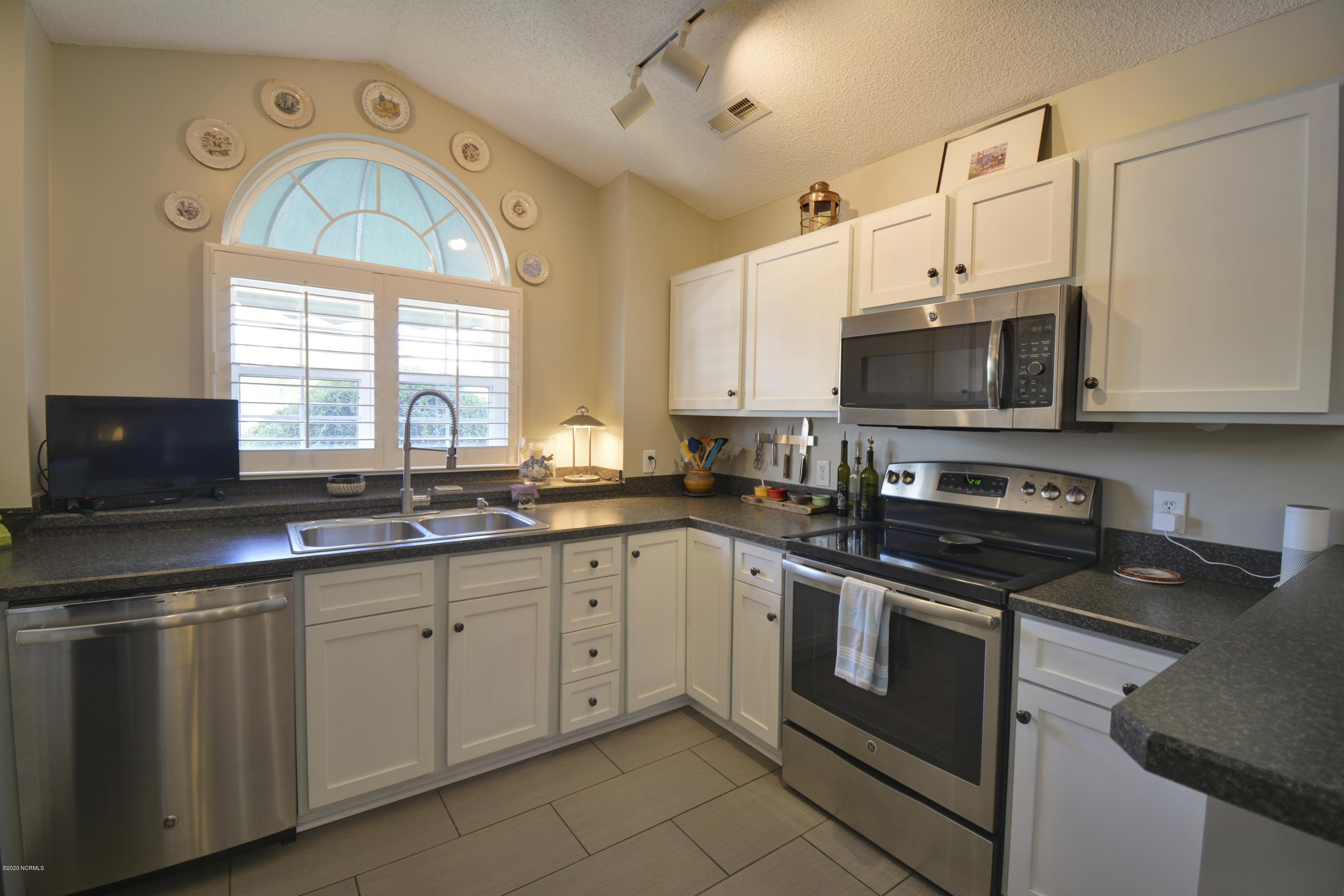449 Deer Path Calabash, NC 28467 - Photo 10 of 37 449deer - 9