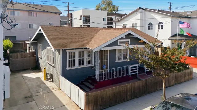 $599,999 | 1724 East 10th Street, Long Beach, CA 90813
