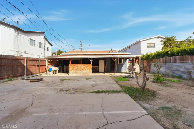 $599,999 | 1724 East 10th Street, Long Beach, CA 90813