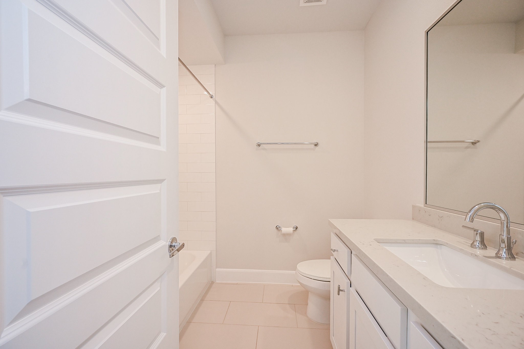651 Press Street Houston, TX 77020 - Photo 14 of 20 a bathroom with a sink a toilet and shower