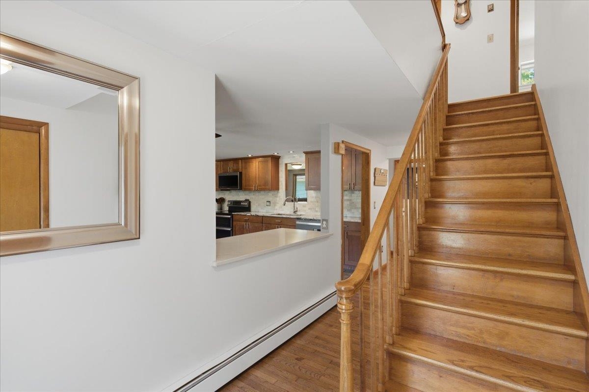 811 Middle Pownal Road Bennington, VT 05201 - Photo 23 of 37