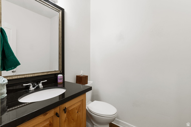 7494 Brook Hollow Loop Road Park City, UT 84098 - Photo 27 of 46 Half bath on main