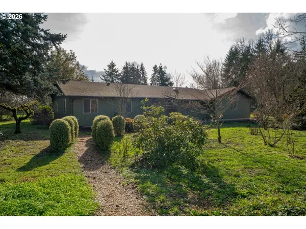 $550,000 | 27366 4th Street, Junction City, OR 97448