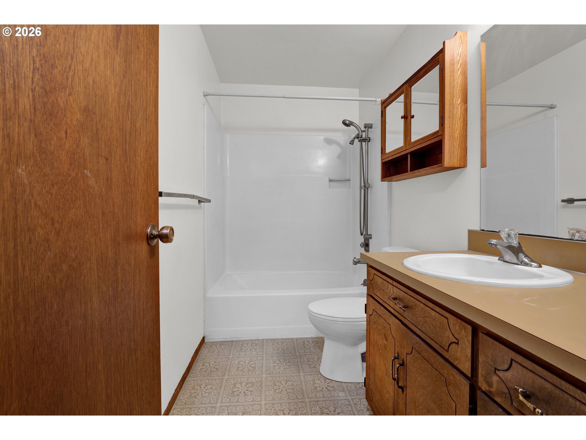 27366 4th Street Junction City, OR 97448 - Photo 13 of 48 Bathroom