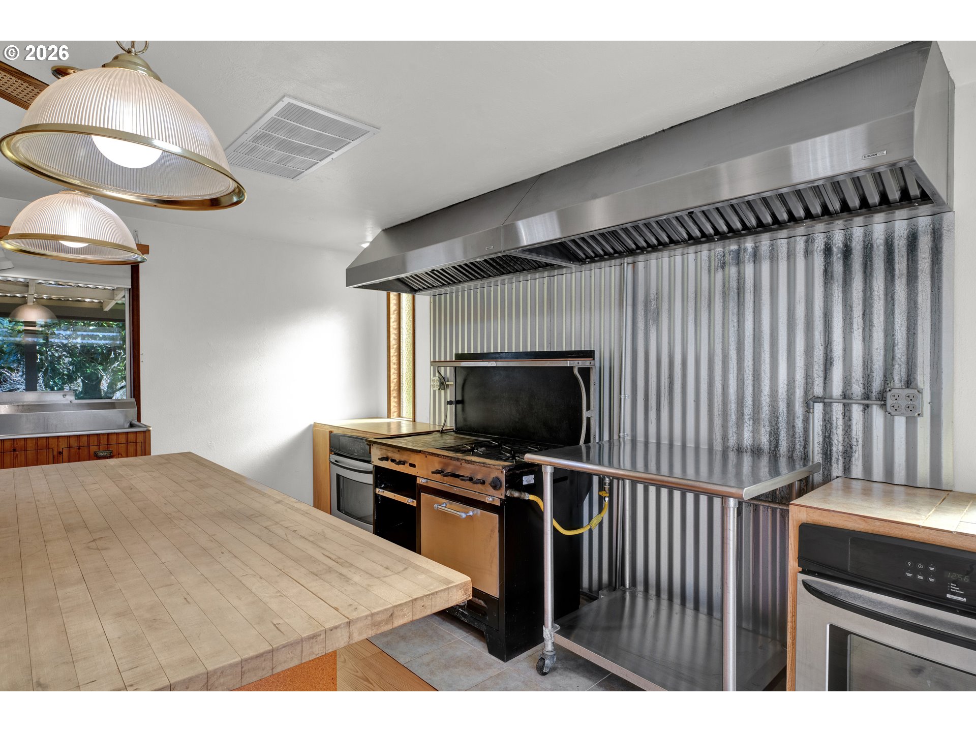 27366 4th Street Junction City, OR 97448 - Photo 23 of 48 Kitchen