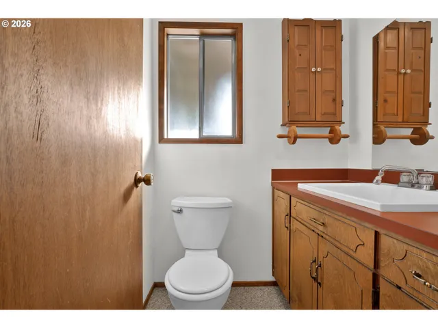 $595,000 | 27366 4th Street, Junction City, OR 97448