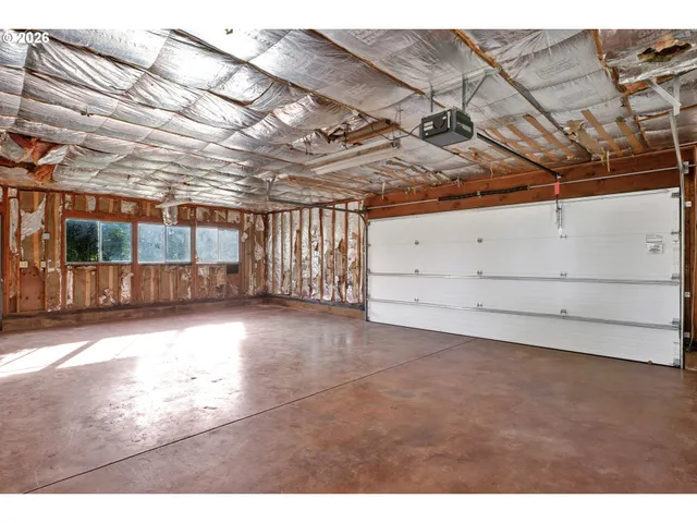 $595,000 | 27366 4th Street, Junction City, OR 97448