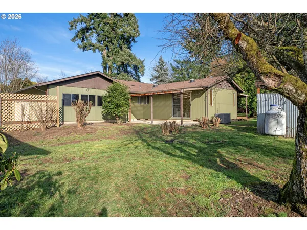 $550,000 | 27366 4th Street, Junction City, OR 97448