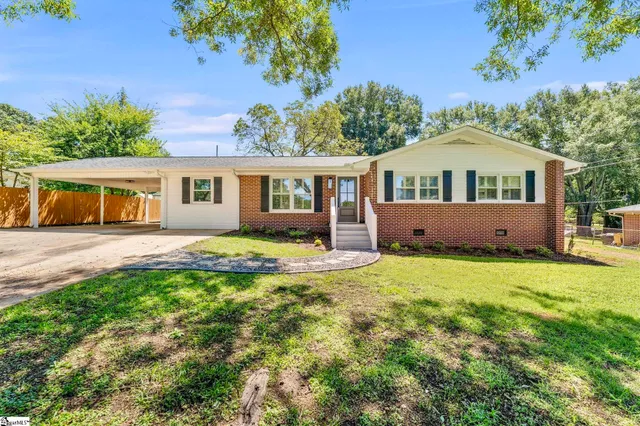 $249,900 | 203 Fernwood Circle, Anderson, SC 29626