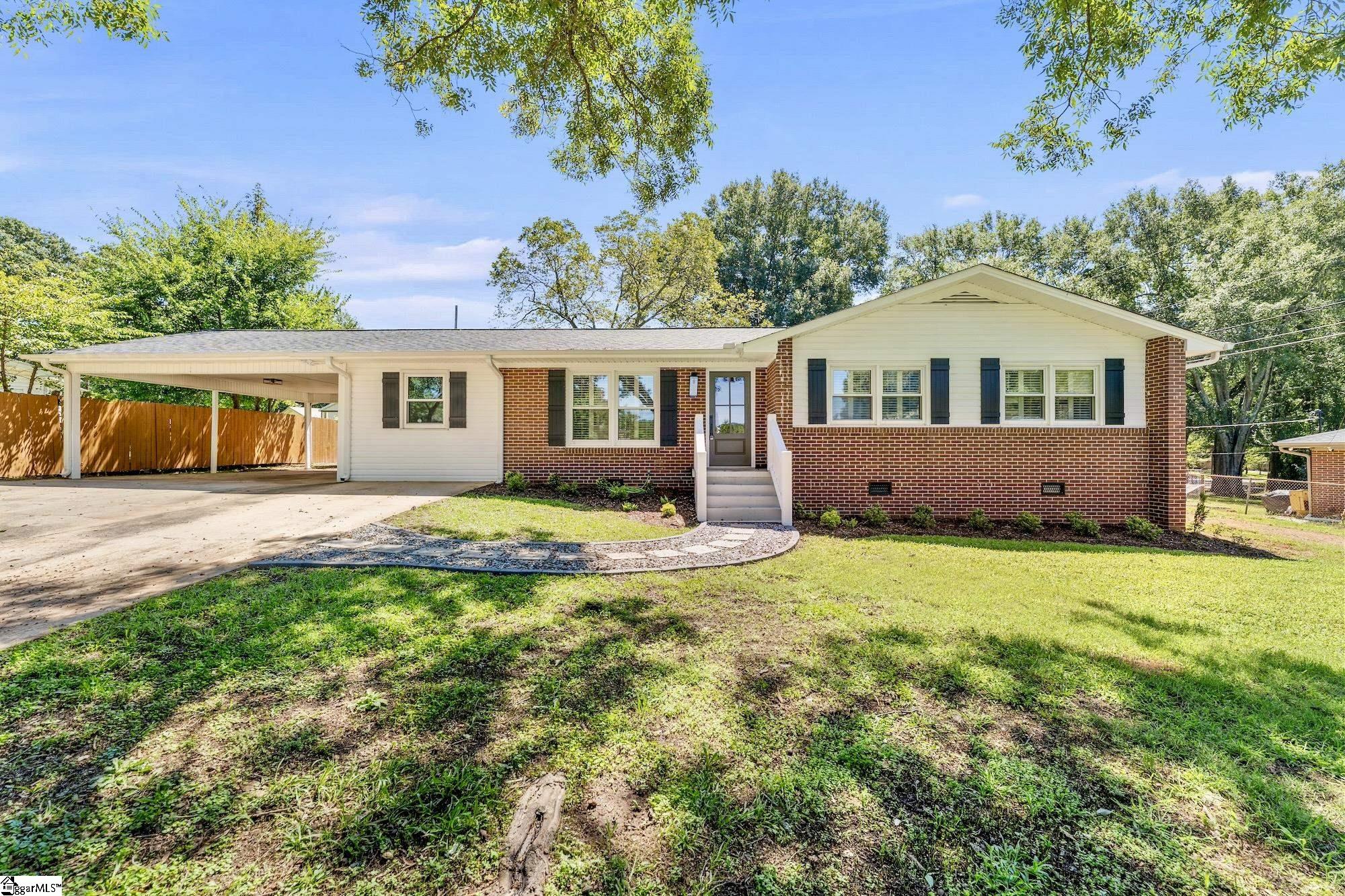 203 Fernwood Circle Anderson, SC 29626 - Photo 1 of 24