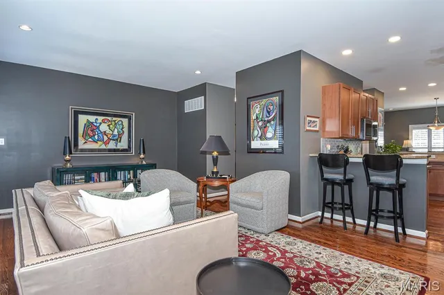 $3,200 | 2126 Franz Park Street, St. Louis, MO 63139