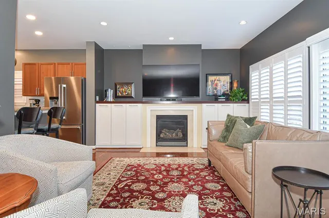 $3,200 | 2126 Franz Park Street, St. Louis, MO 63139