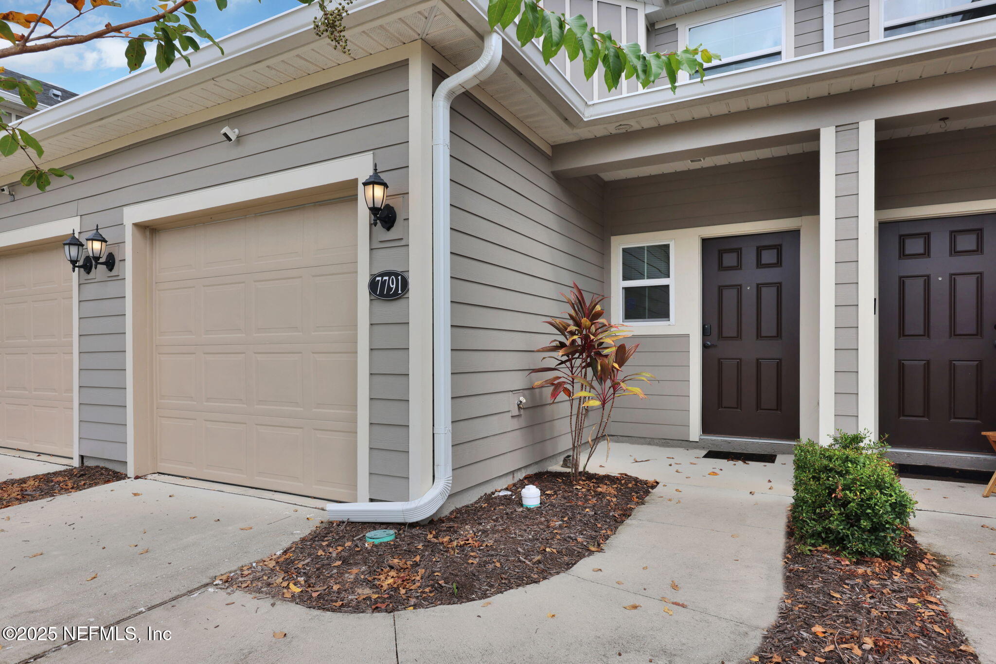 7791 Merchants Way Jacksonville, FL 32222 - Photo 2 of 21 a front view of a house