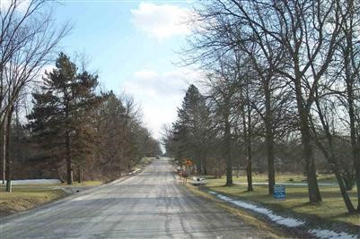 4103 North Henderson Road Davison, MI 48423 - Photo 8 of 8 20302339-7.JPG