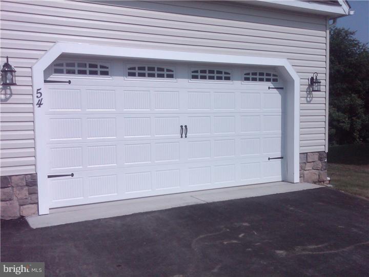 54 West Goldinger Road Dover, DE 19904 - Photo 19 of 23 Garage