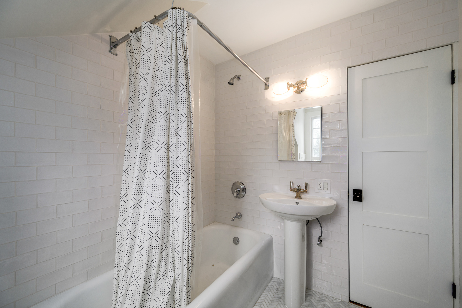 901 Glenwood Road Glenview, IL 60025 - Photo 24 of 43