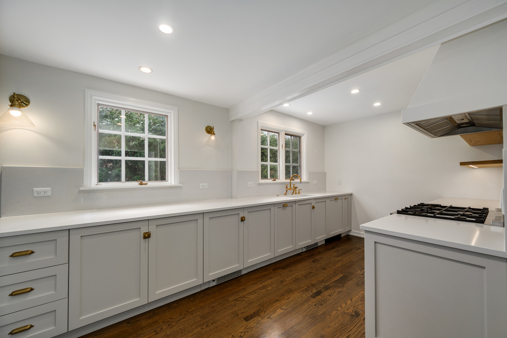 901 Glenwood Road Glenview, IL 60025 - Photo 9 of 43