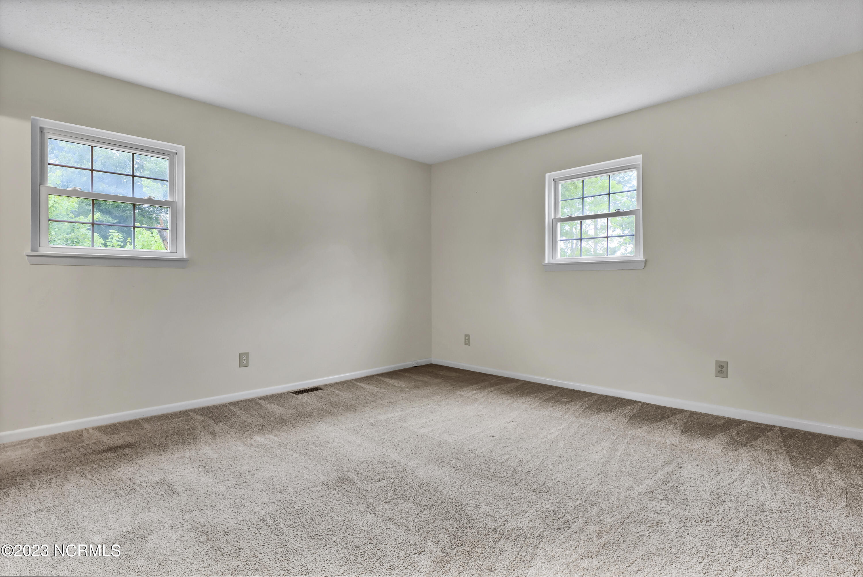 2800 Country Club Road Jacksonville, NC 28546 - Photo 12 of 30 BR