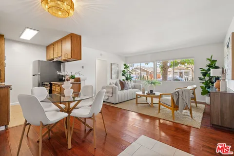 $495,000 | 360 Gladys Avenue, Unit 1, Long Beach, CA 90814