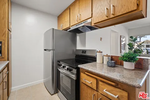 $495,000 | 360 Gladys Avenue, Unit 1, Long Beach, CA 90814