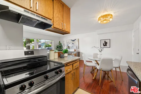 $495,000 | 360 Gladys Avenue, Unit 1, Long Beach, CA 90814