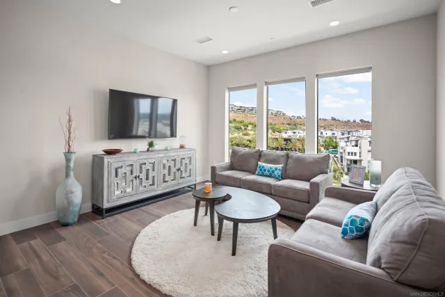 $1,380,000 | 8573 Aspect Drive, San Diego, CA 92108